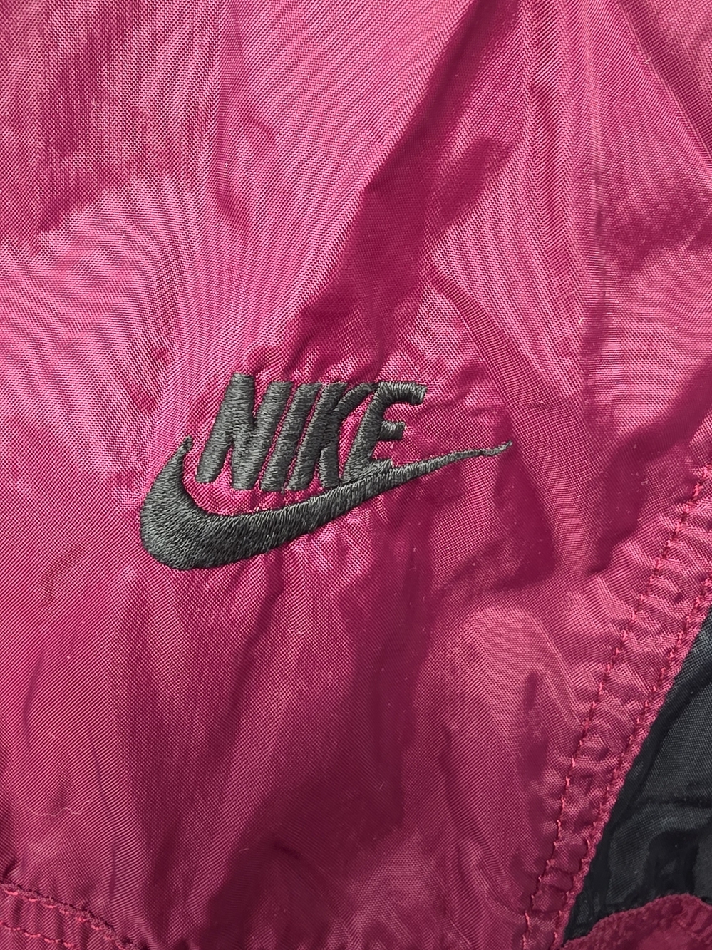 Nike Women's Burgundy Colorblock Windbreaker Jacket - Picture 3 of 11